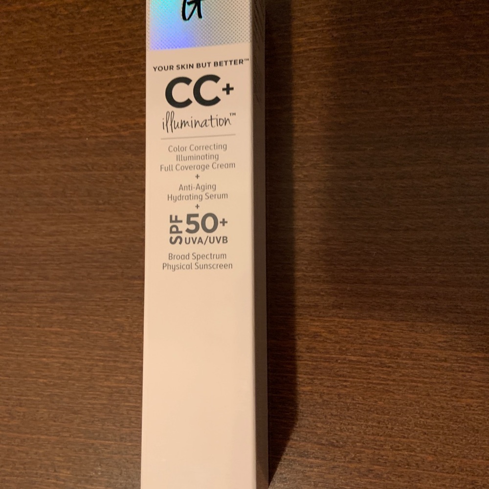 Bnib IT cosmetics CC plus illumination- free ship!